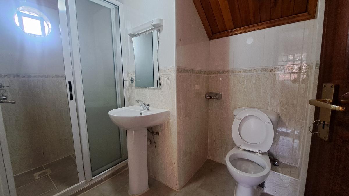 5 Bed Townhouse with En Suite at Chalbi Drive - 18