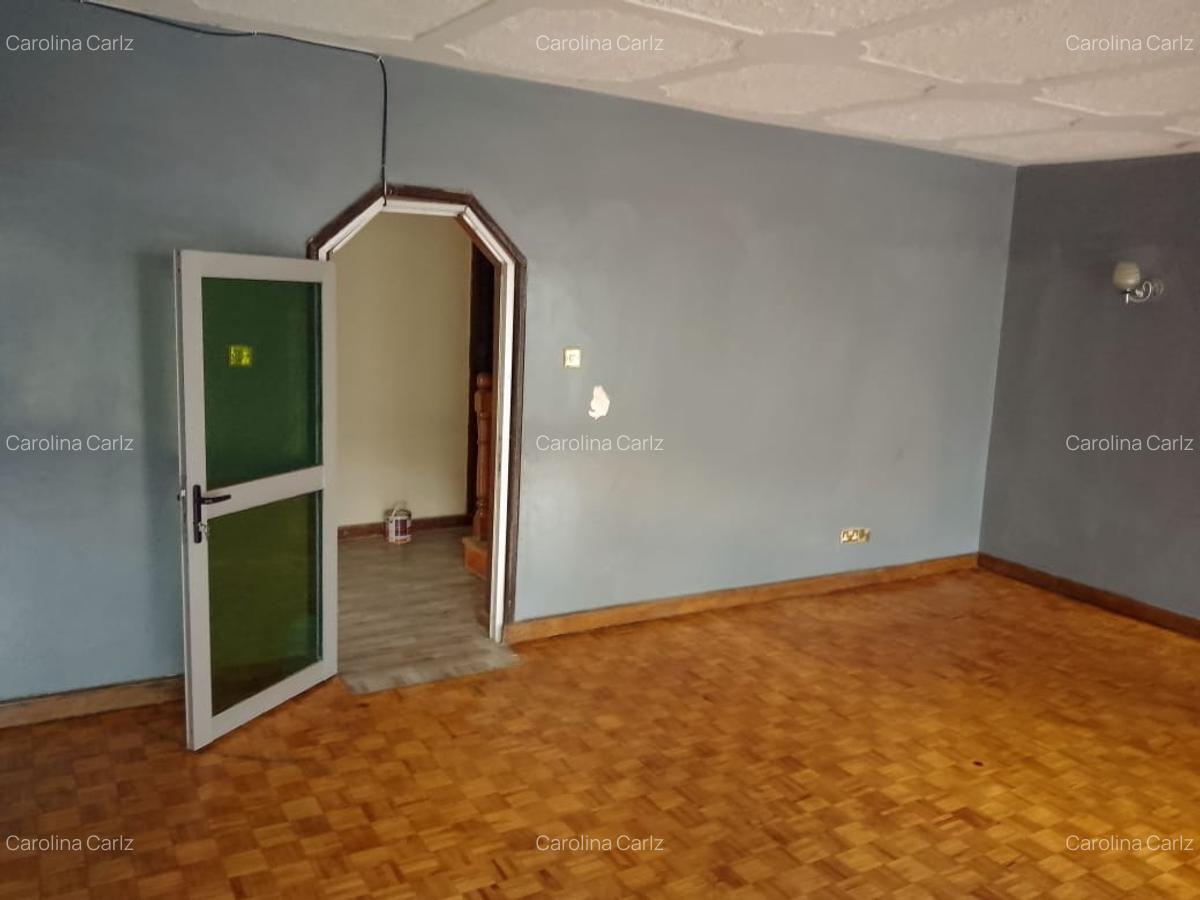 4 Bed Townhouse with En Suite at Parklands - 5