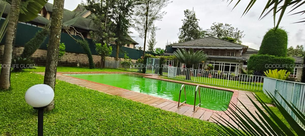 4 Bed House with En Suite at Runda - 2