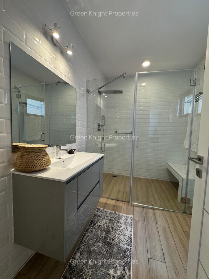 Serviced 2 Bed Apartment with En Suite in Lavington - 15