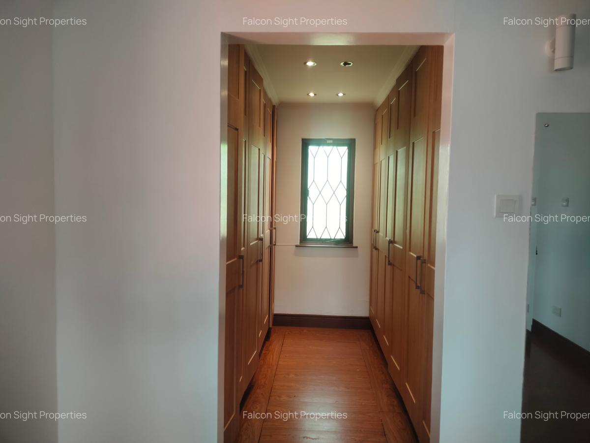 Commercial Property with Backup Generator at Few Minutes Drive To Un Headquarters In Gigiri - 4