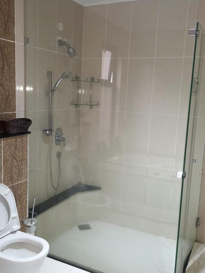 Serviced 3 Bed Apartment with En Suite in Riverside - 11