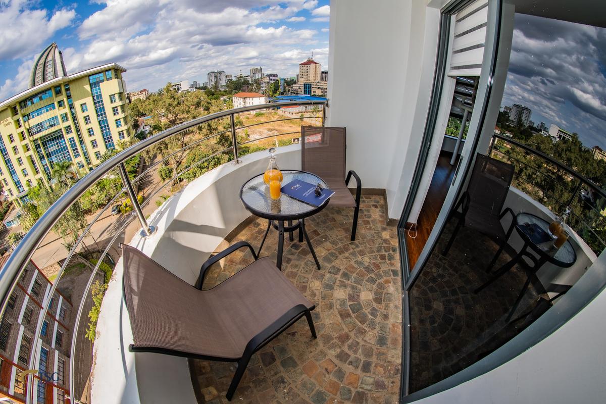 Serviced 2 Bed Apartment with En Suite at Wood Avenue - 10