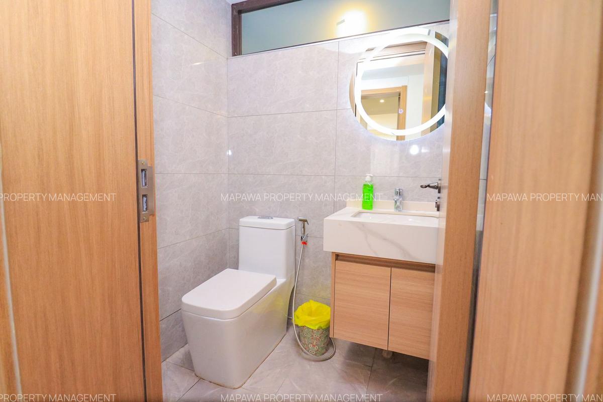 3 Bed Apartment with En Suite in Riverside - 3