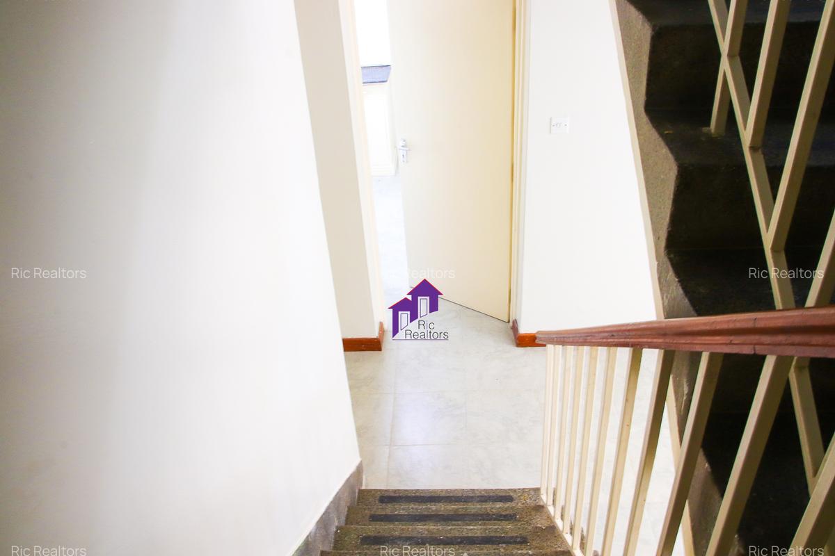 4 Bed Townhouse with En Suite at Rapta Road - 11