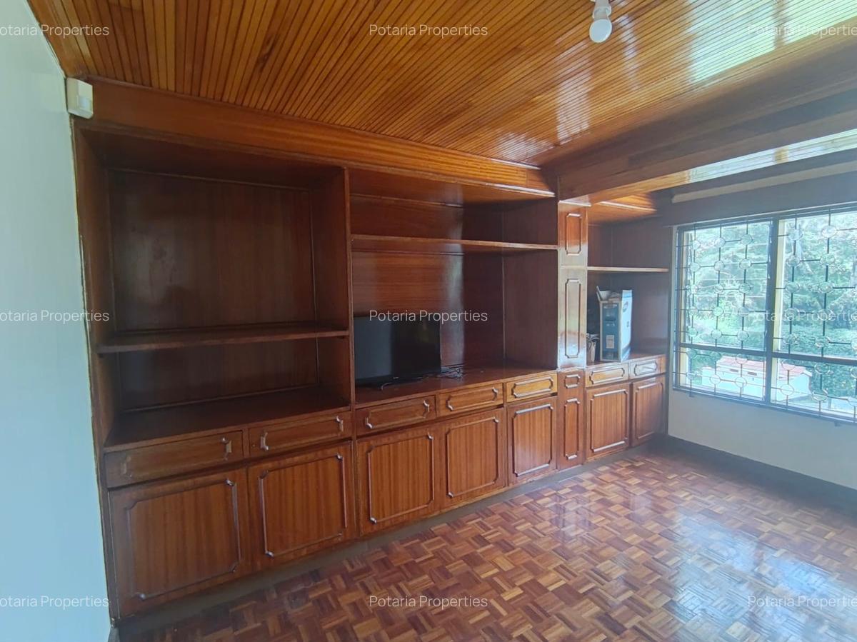 5 Bed House with En Suite in Loresho - 7