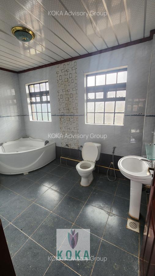 6 Bed Villa with En Suite in Runda - 11