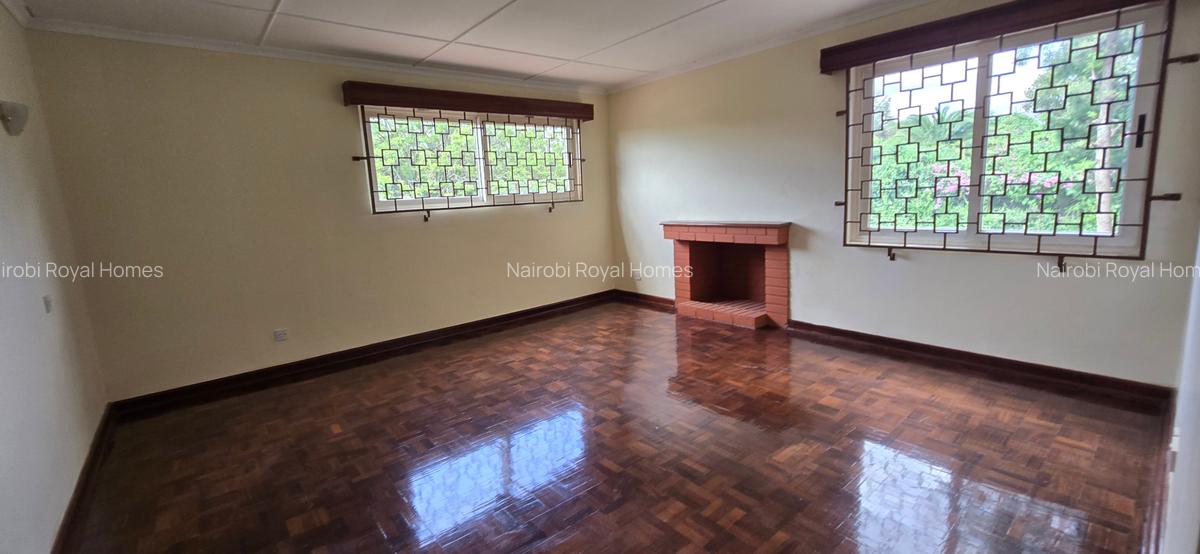 5 Bed Townhouse with En Suite at Lavington Green - 19