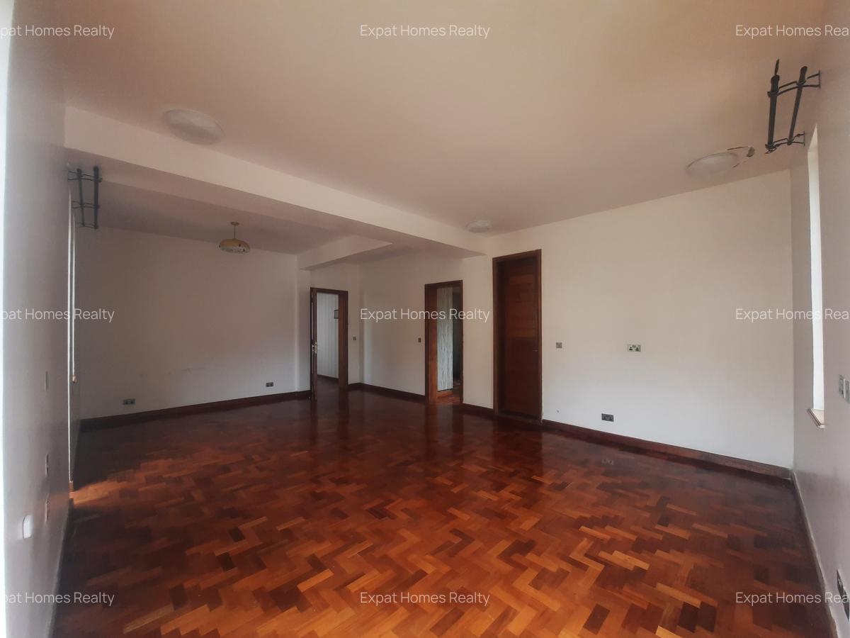 6 Bed Villa with En Suite in Lavington - 8