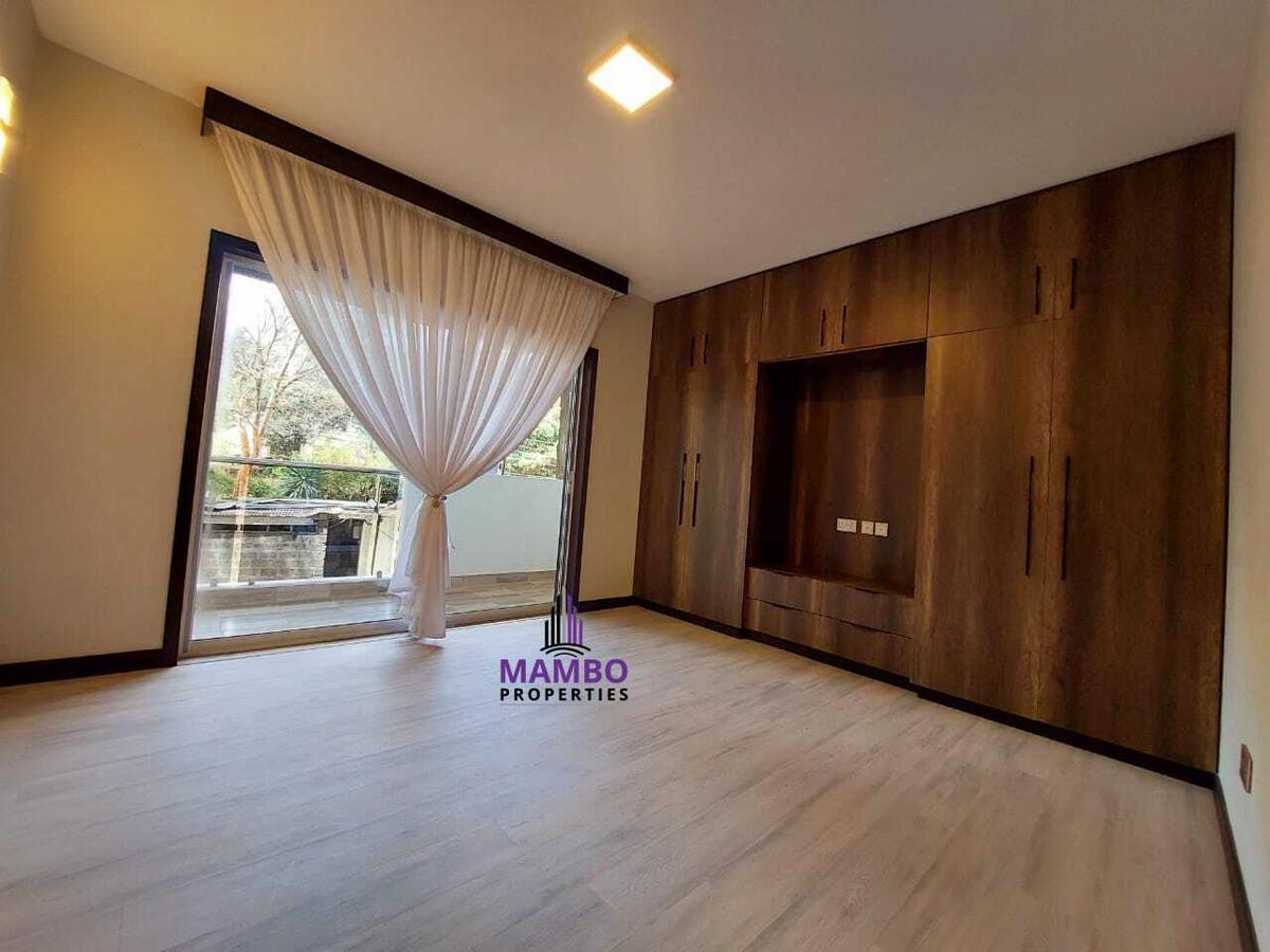 2 Bed Apartment with En Suite at Riverside Drive - 13