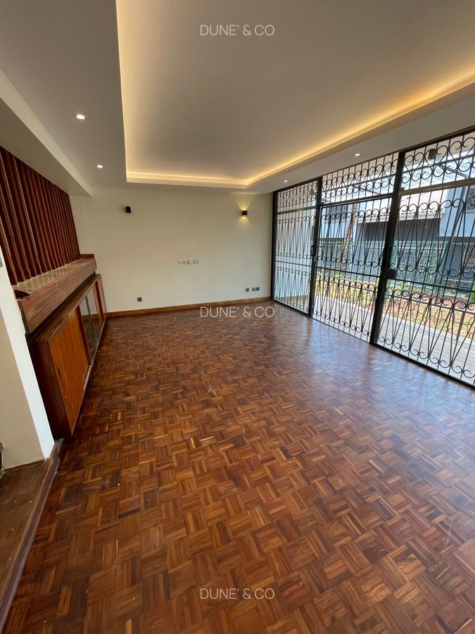 4 Bed Townhouse with En Suite in Westlands Area - 8