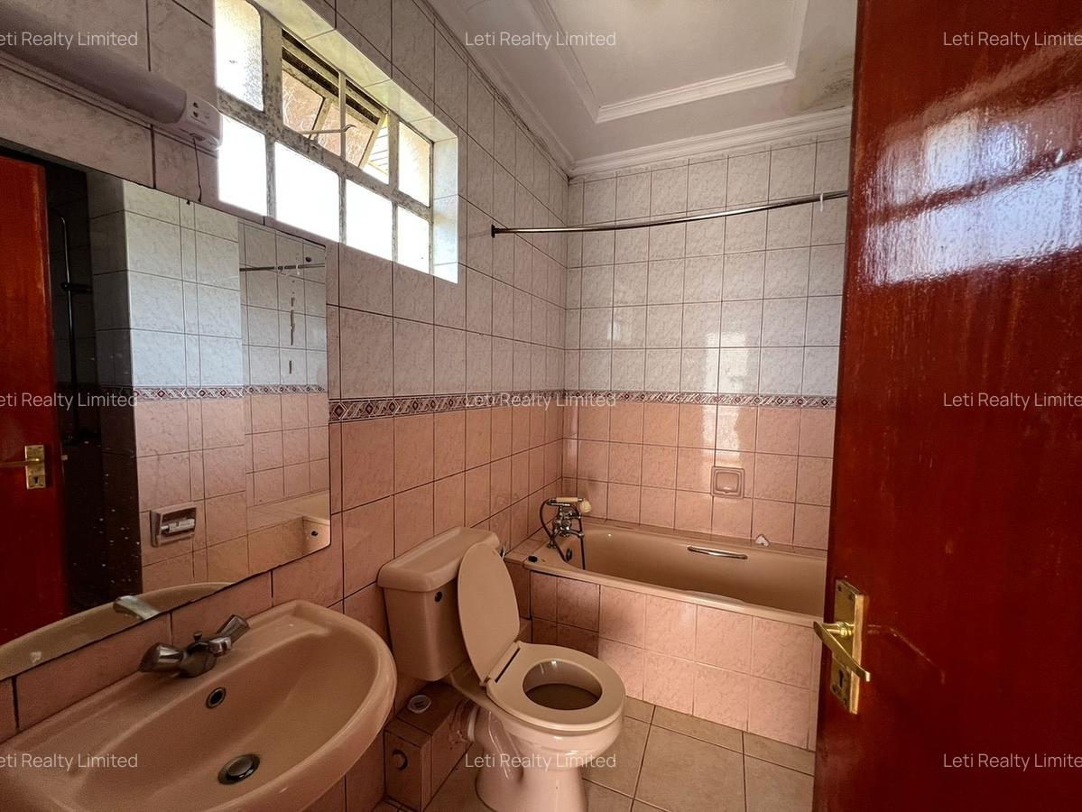 4 Bed Townhouse with En Suite in Lavington - 8