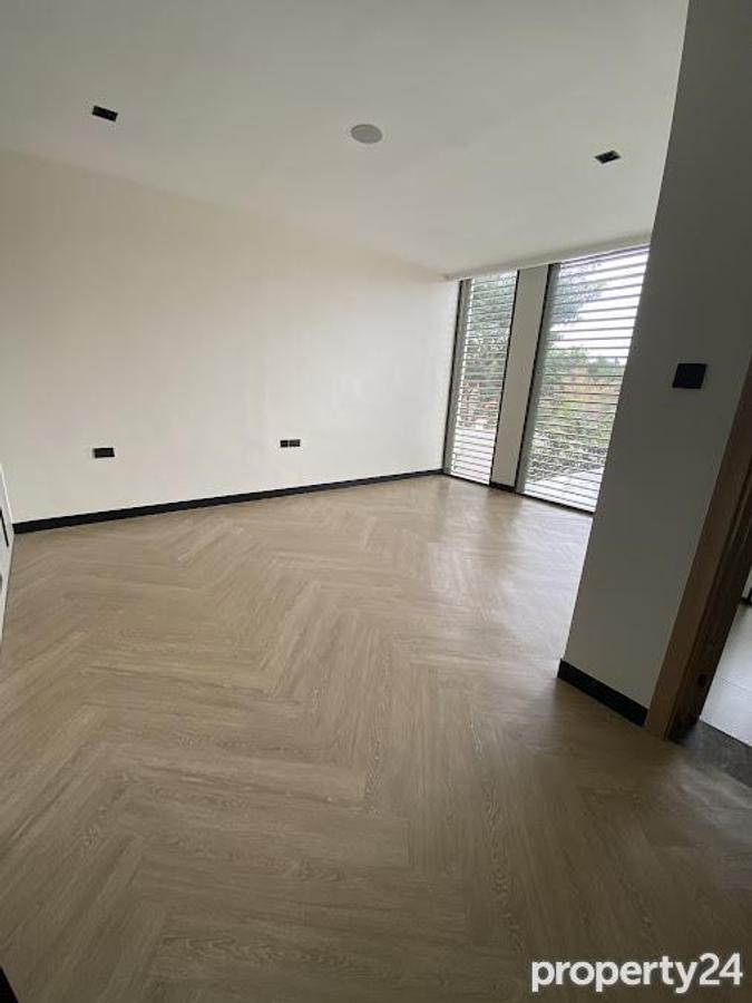 5 Bed Townhouse with En Suite in Lavington - 15