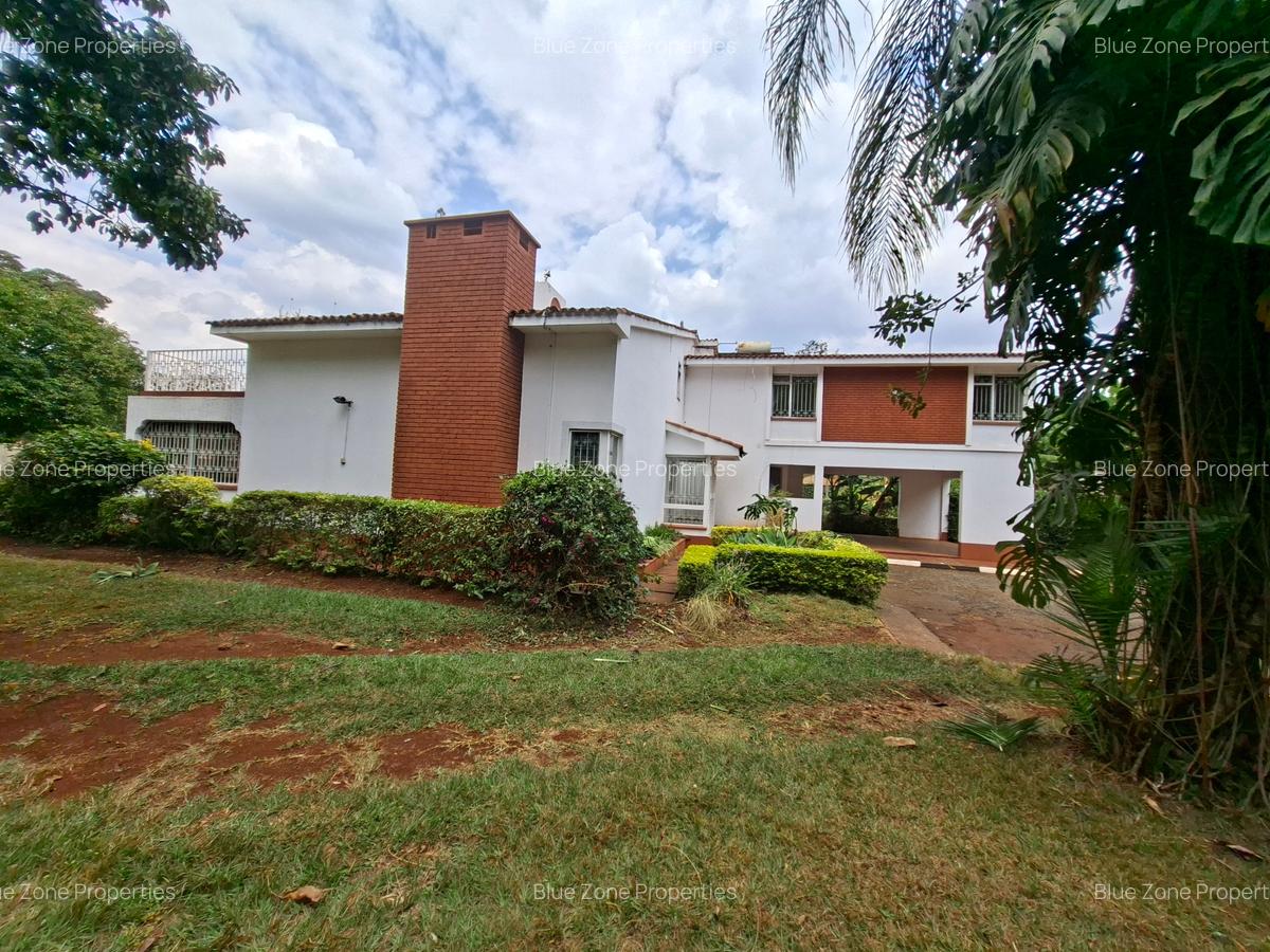 5,000 ft² Commercial Property with Backup Generator at Off Un Crescent - 1