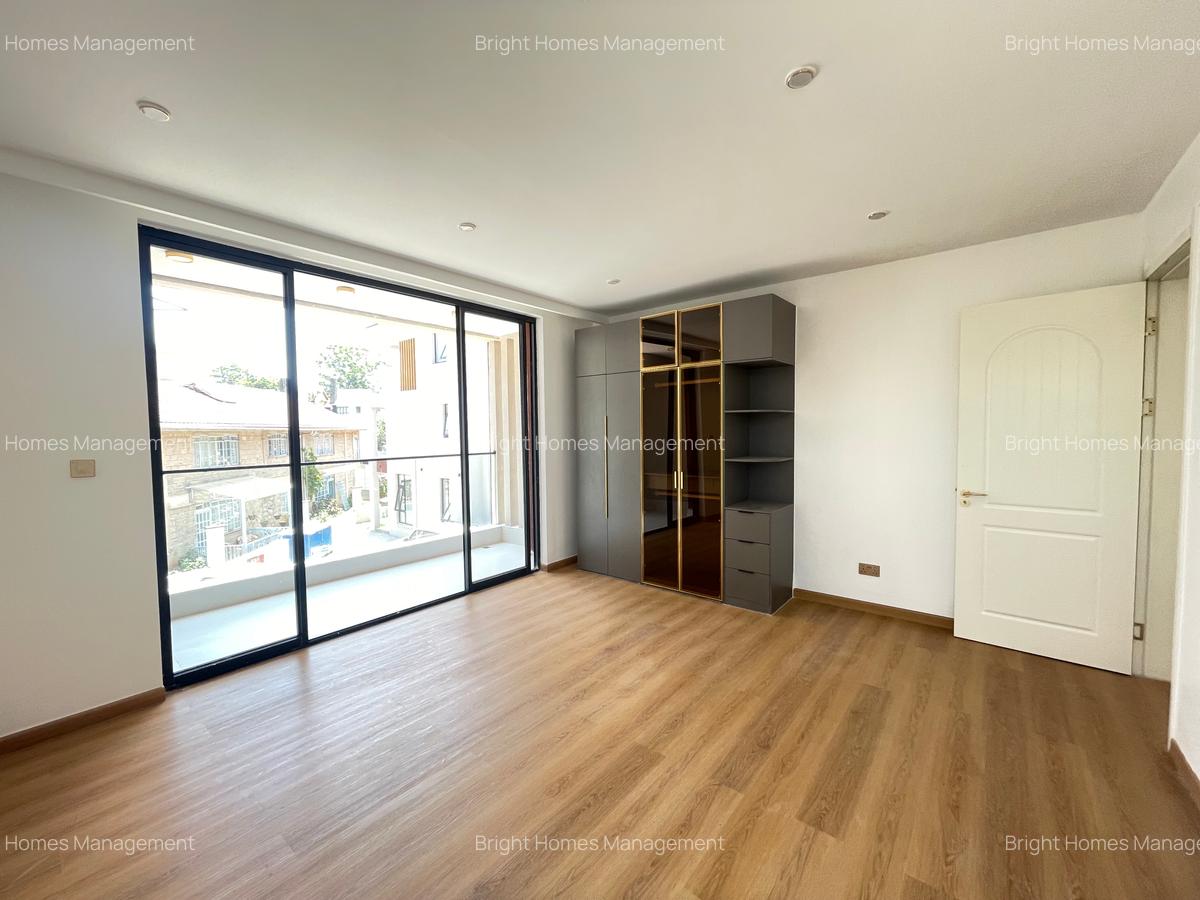 5 Bed Townhouse with En Suite in Lavington - 7