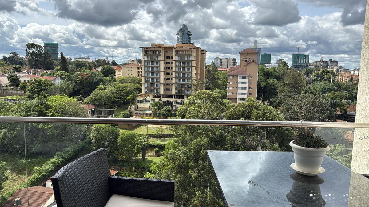 4 Bed Apartment with En Suite at Riverside Drive - 14