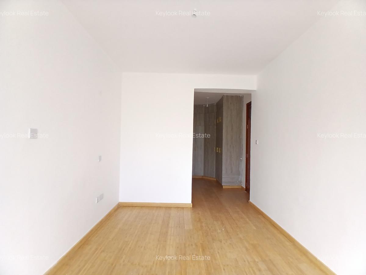 4 Bed Townhouse with En Suite at Lavington Green - 14