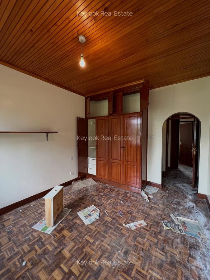 4 Bed Townhouse with En Suite at Lavington Green - 2