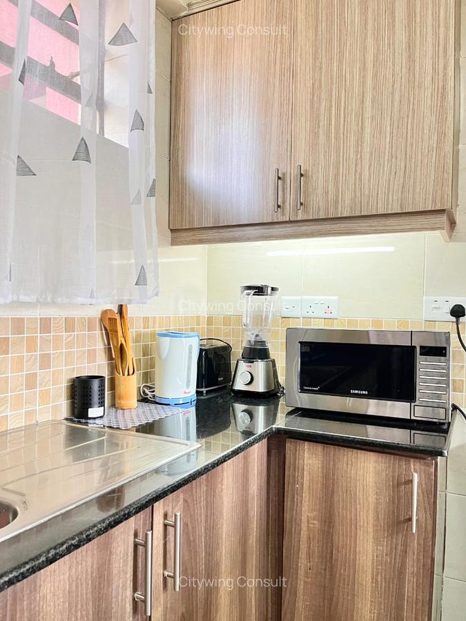 Serviced 1 Bed Apartment with En Suite at Westlands - 5