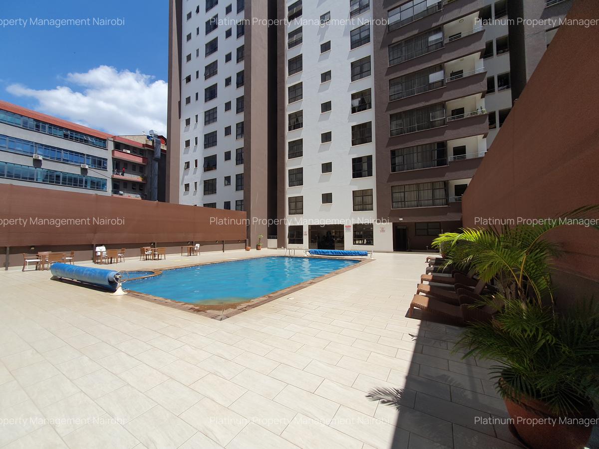 4 Bed Apartment with En Suite at One West Park - 18