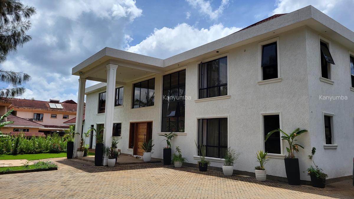 5 Bed House with En Suite at Runda - 13