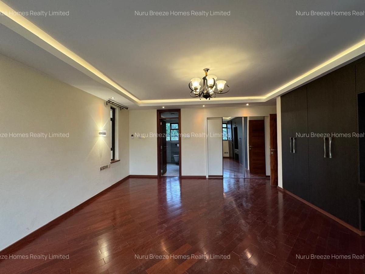 5 Bed Townhouse with En Suite in Lavington - 9