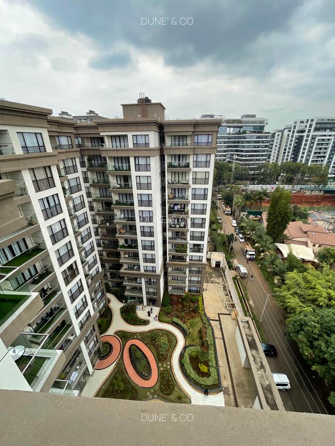 3 Bed Apartment with En Suite in Riverside - 1