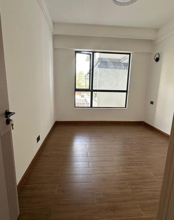 2 Bed Apartment with En Suite at Muringa Road - 5