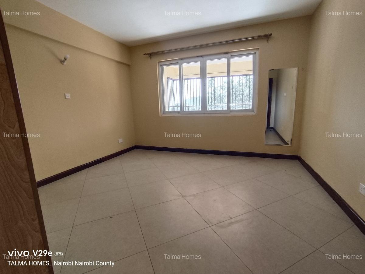 3 Bed Apartment with En Suite at 4Th Parklands - 13