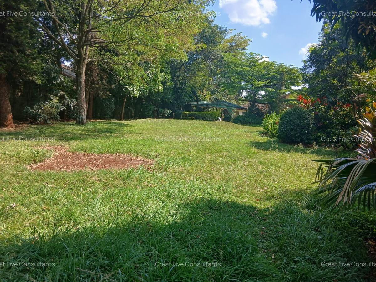 5 Bed Villa with En Suite in Nyari - 3