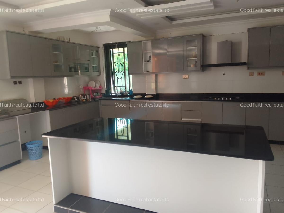 7 Bed House with En Suite in Karen - 11