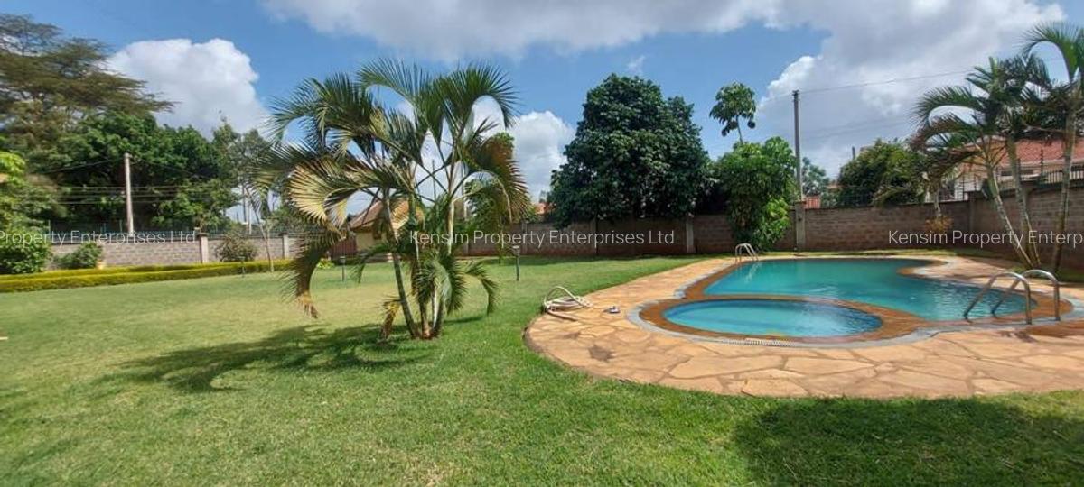 5 Bed House with En Suite in Runda - 9