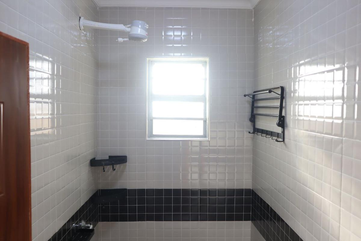 3 Bed House with En Suite at Matangi - 19