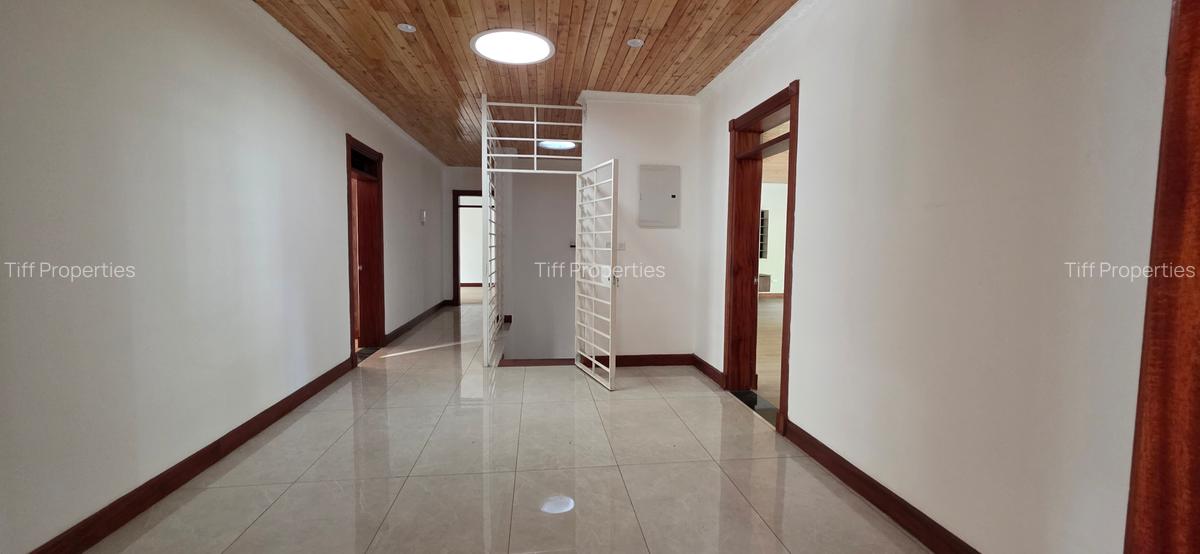 6 Bed Townhouse in Rosslyn - 7