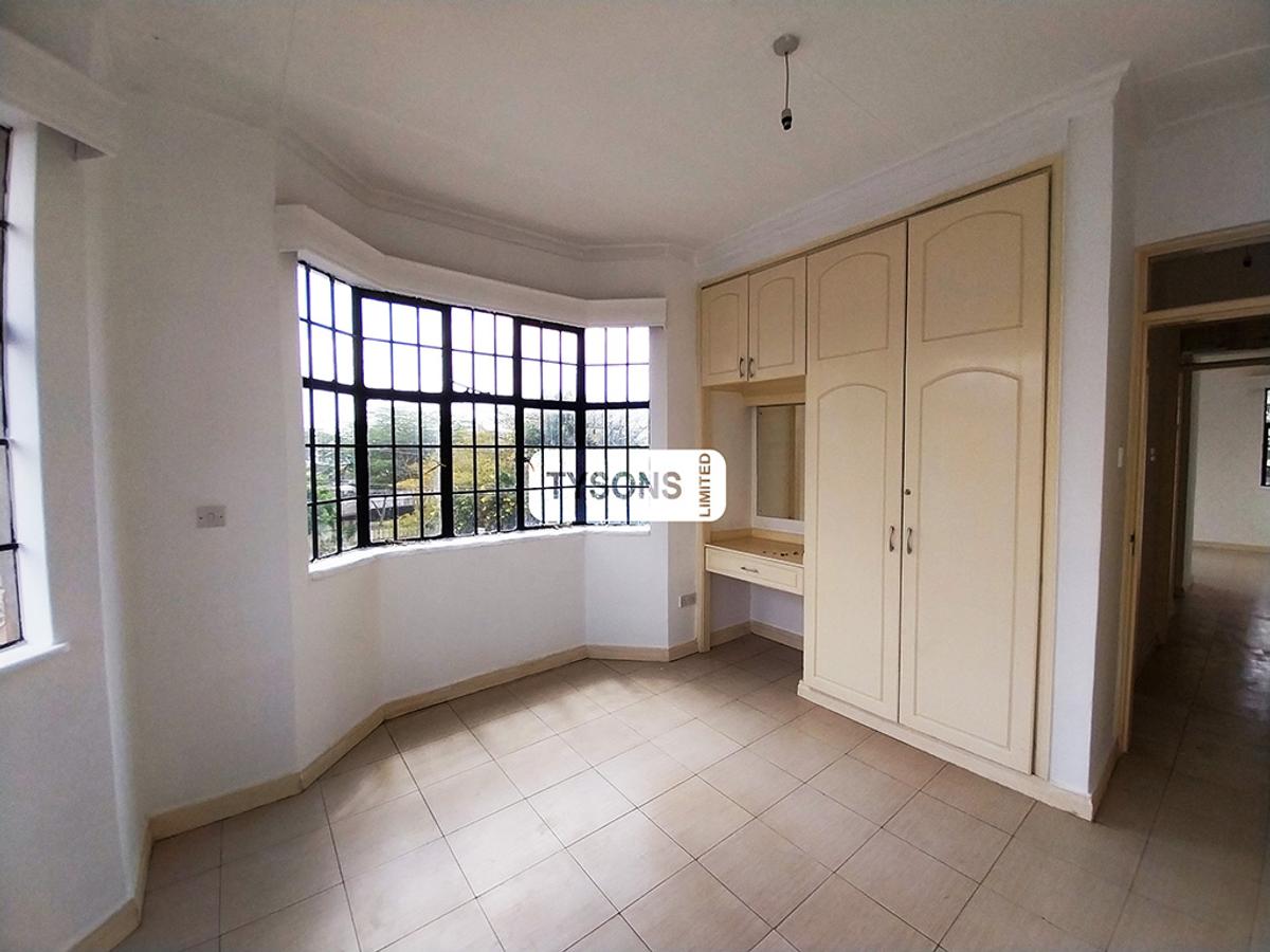 2 Bed Apartment with En Suite in Langata - 6