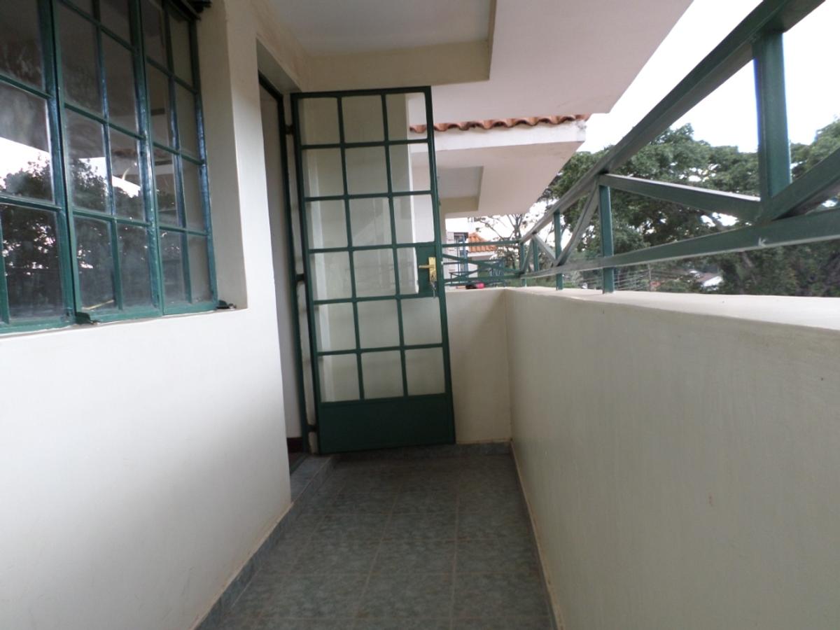 3 Bed Apartment with En Suite at Lavington - 3