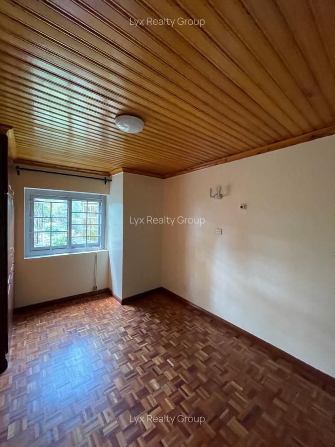 5 Bed Villa with En Suite in Runda - 8