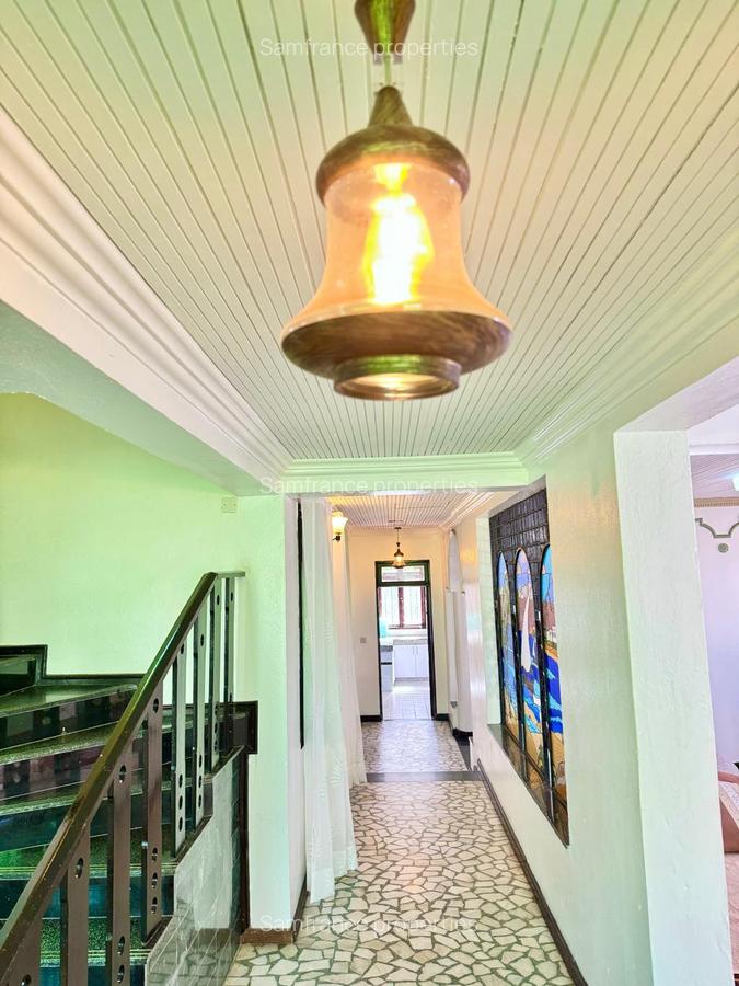 7 Bed Villa with En Suite at 1St Avanue - 12