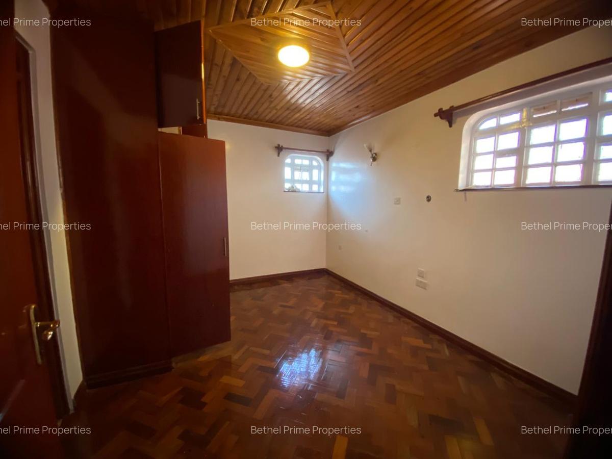 5 Bed House with En Suite in Nyari - 20