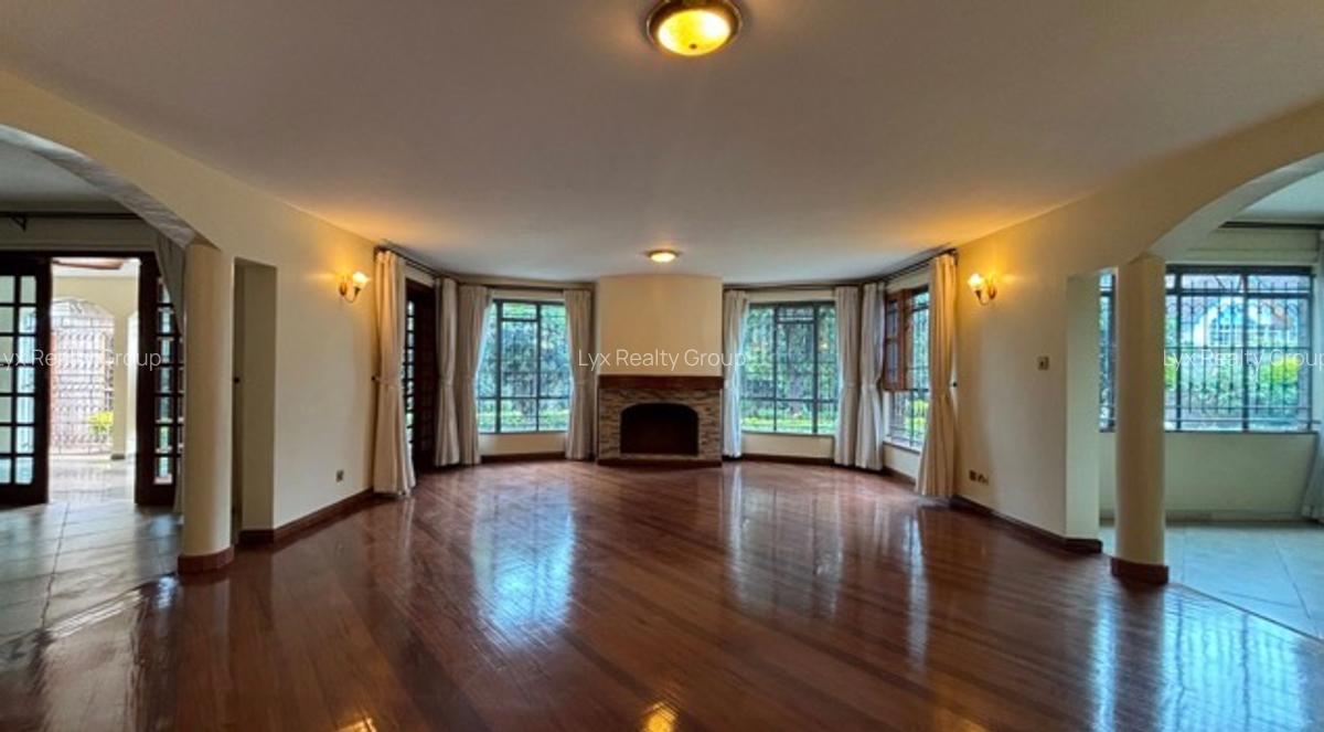 5 Bed Villa with En Suite in Runda - 18