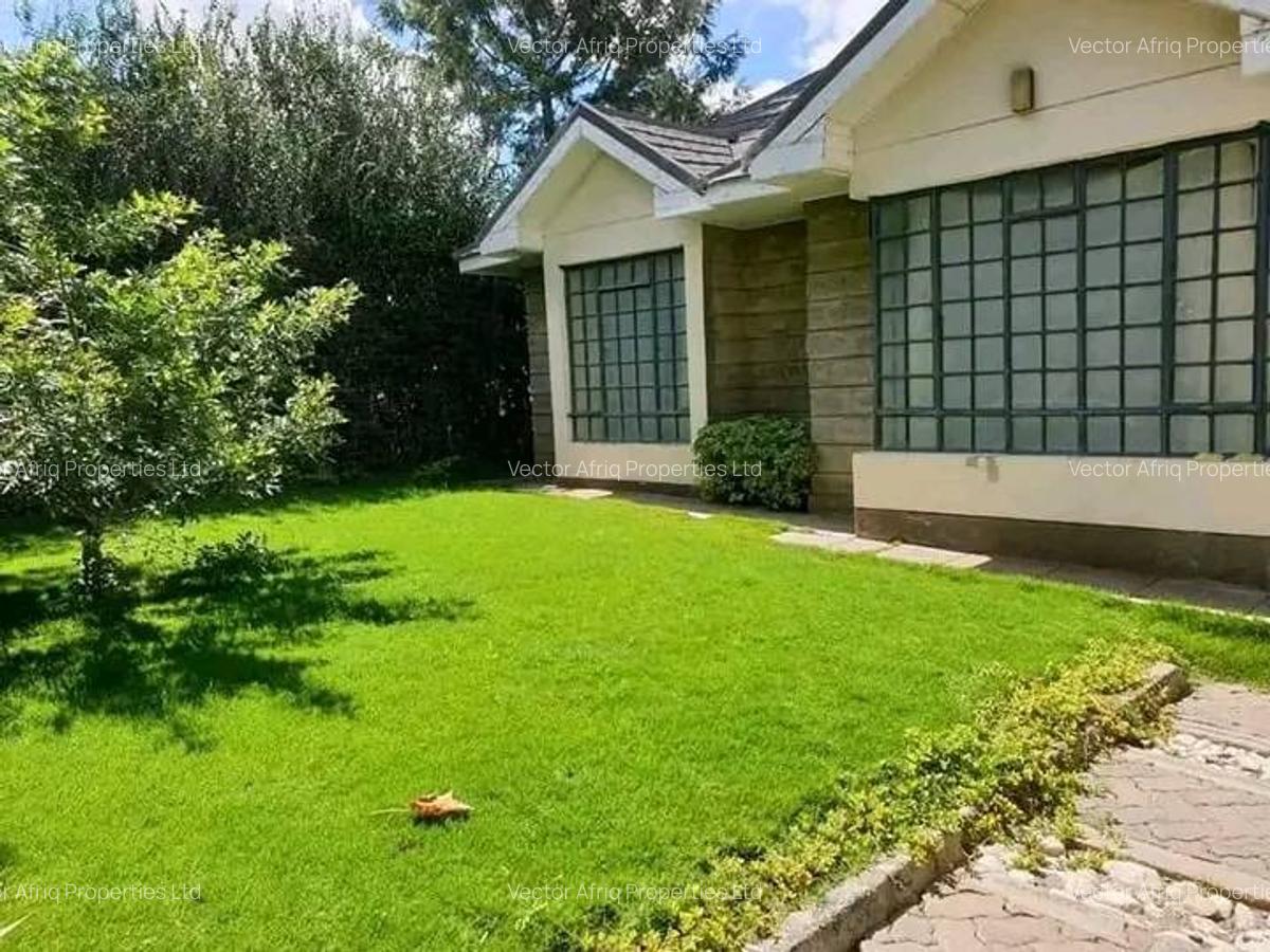 3 Bed House with En Suite at Acacia - 8