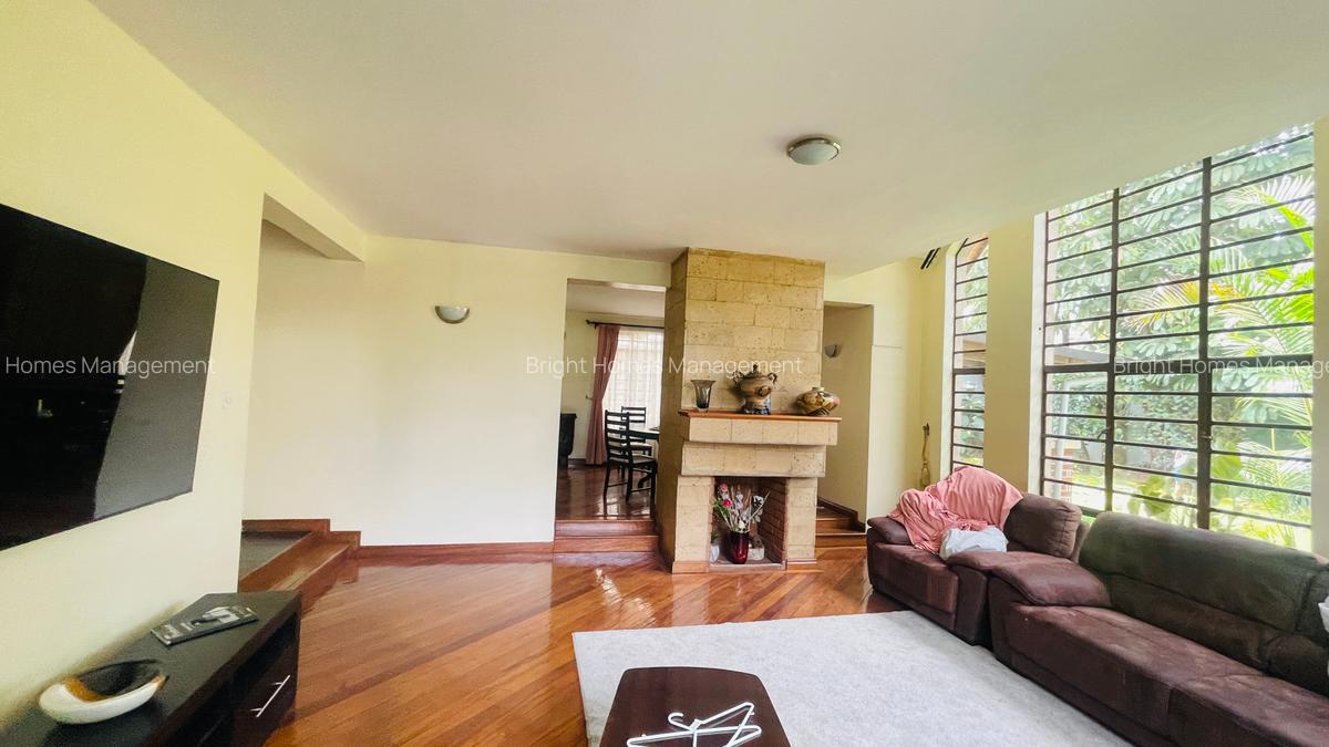 5 Bed Townhouse with En Suite in Lavington - 4
