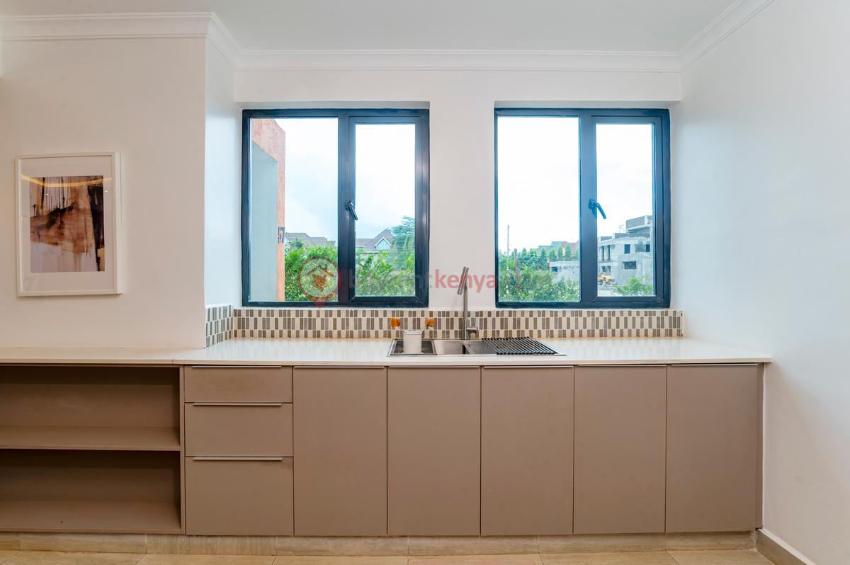 4 Bed Townhouse with En Suite at Brookview - 4