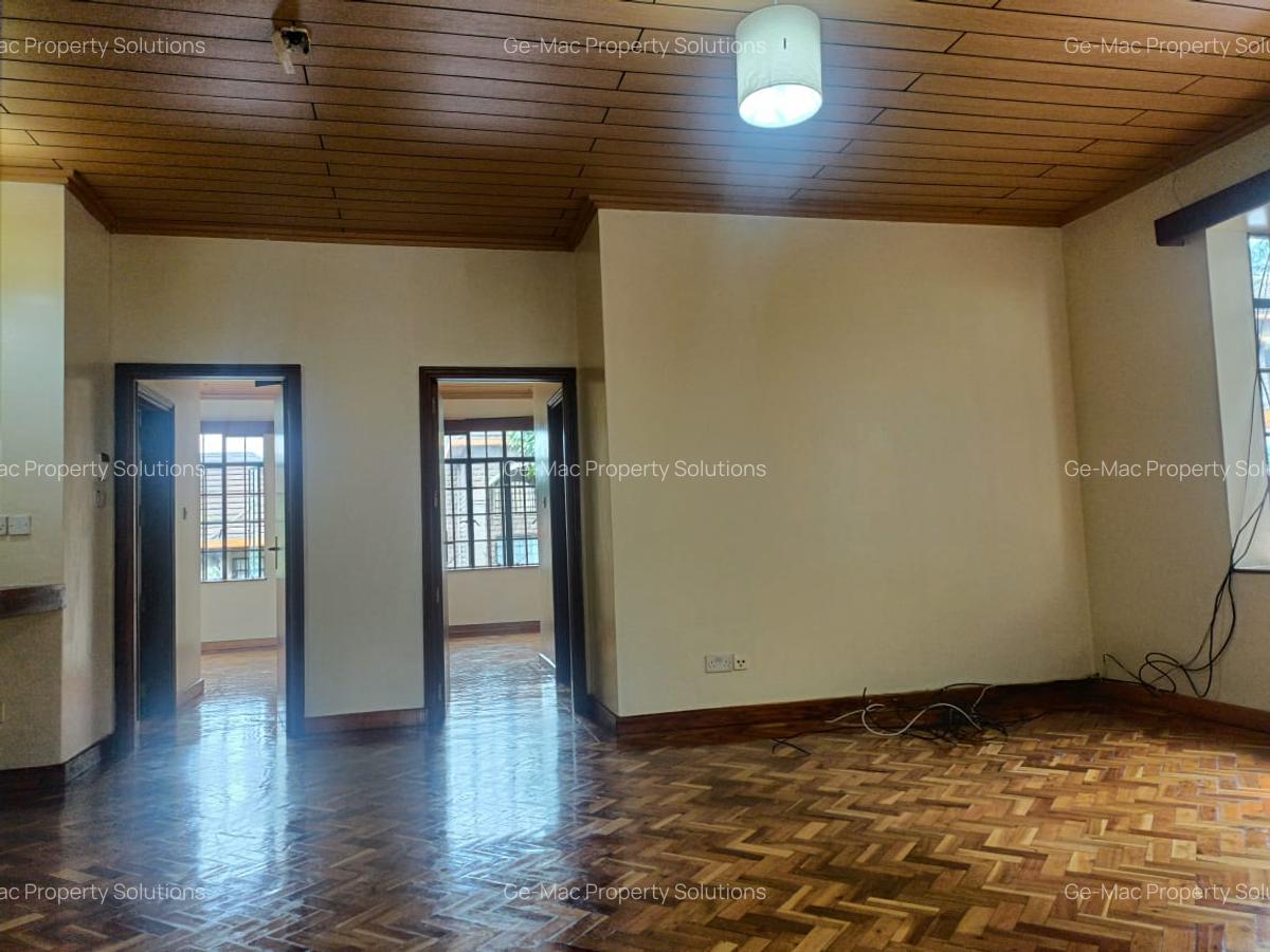 4 Bed House with En Suite in Spring Valley - 10