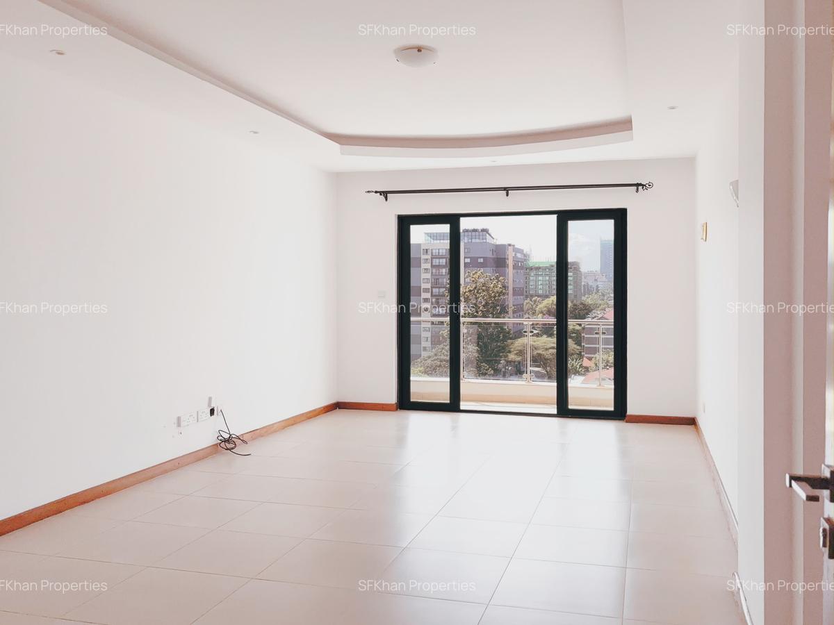 2 Bed Apartment with En Suite at Lantana Road - 10