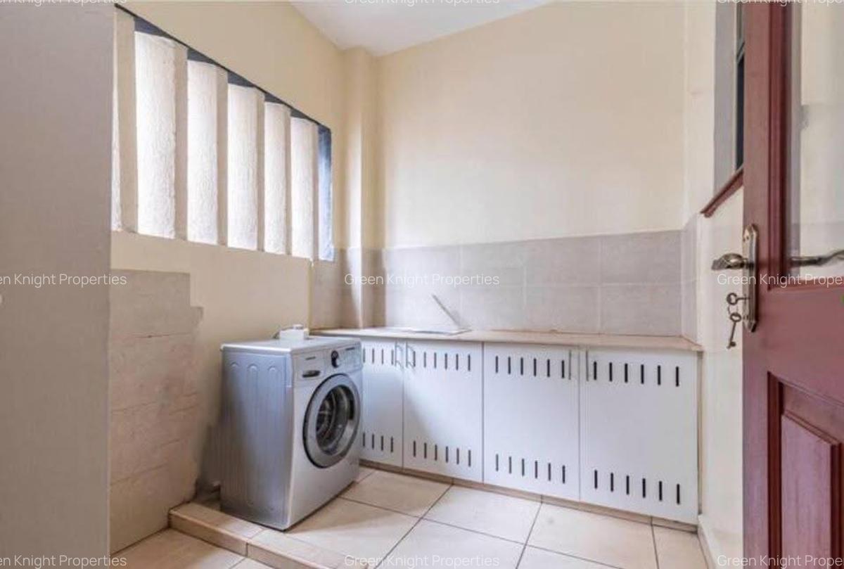 Serviced 2 Bed Apartment with En Suite in Westlands Area - 6