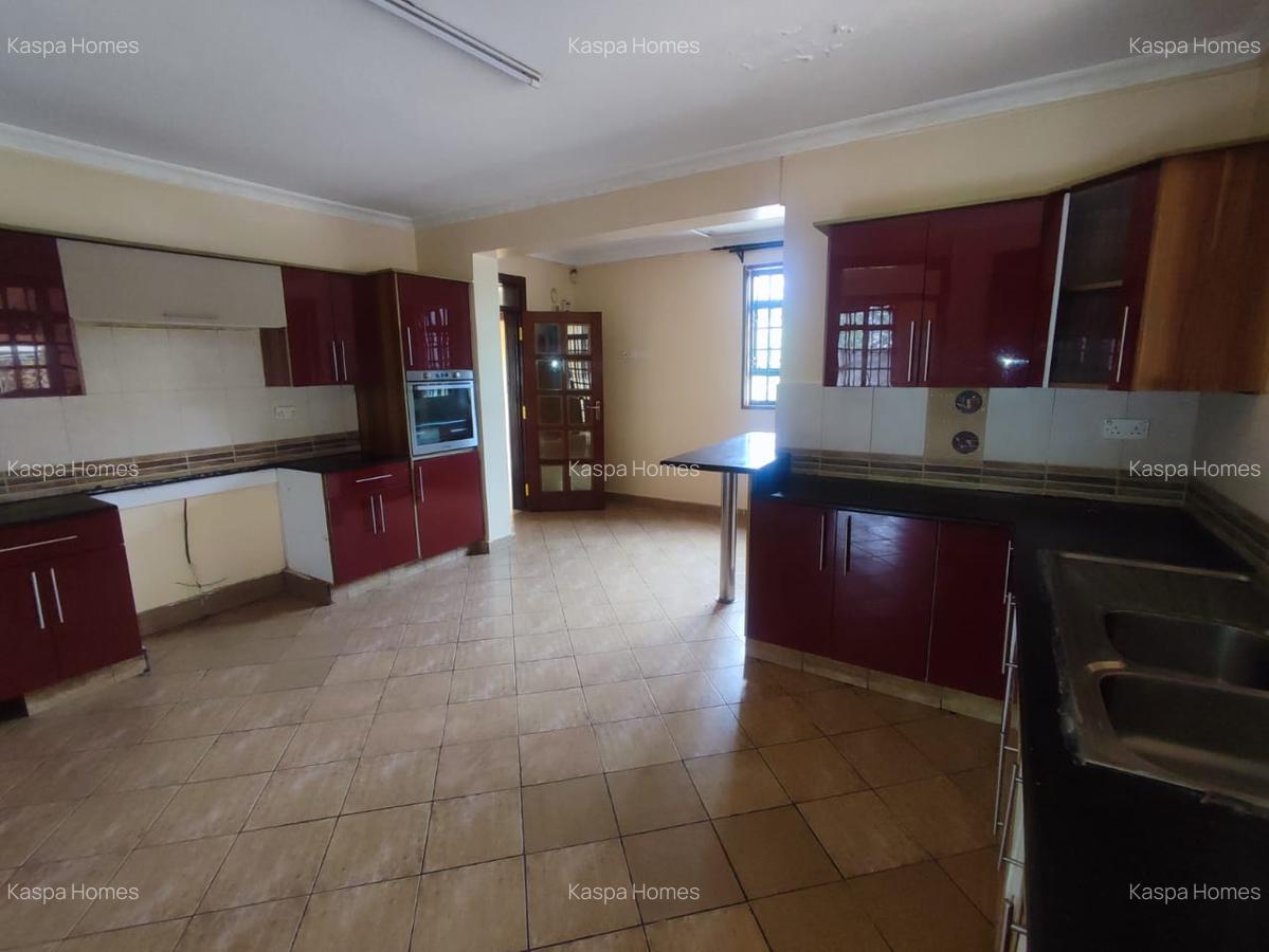 4 Bed House with En Suite in Karen - 9