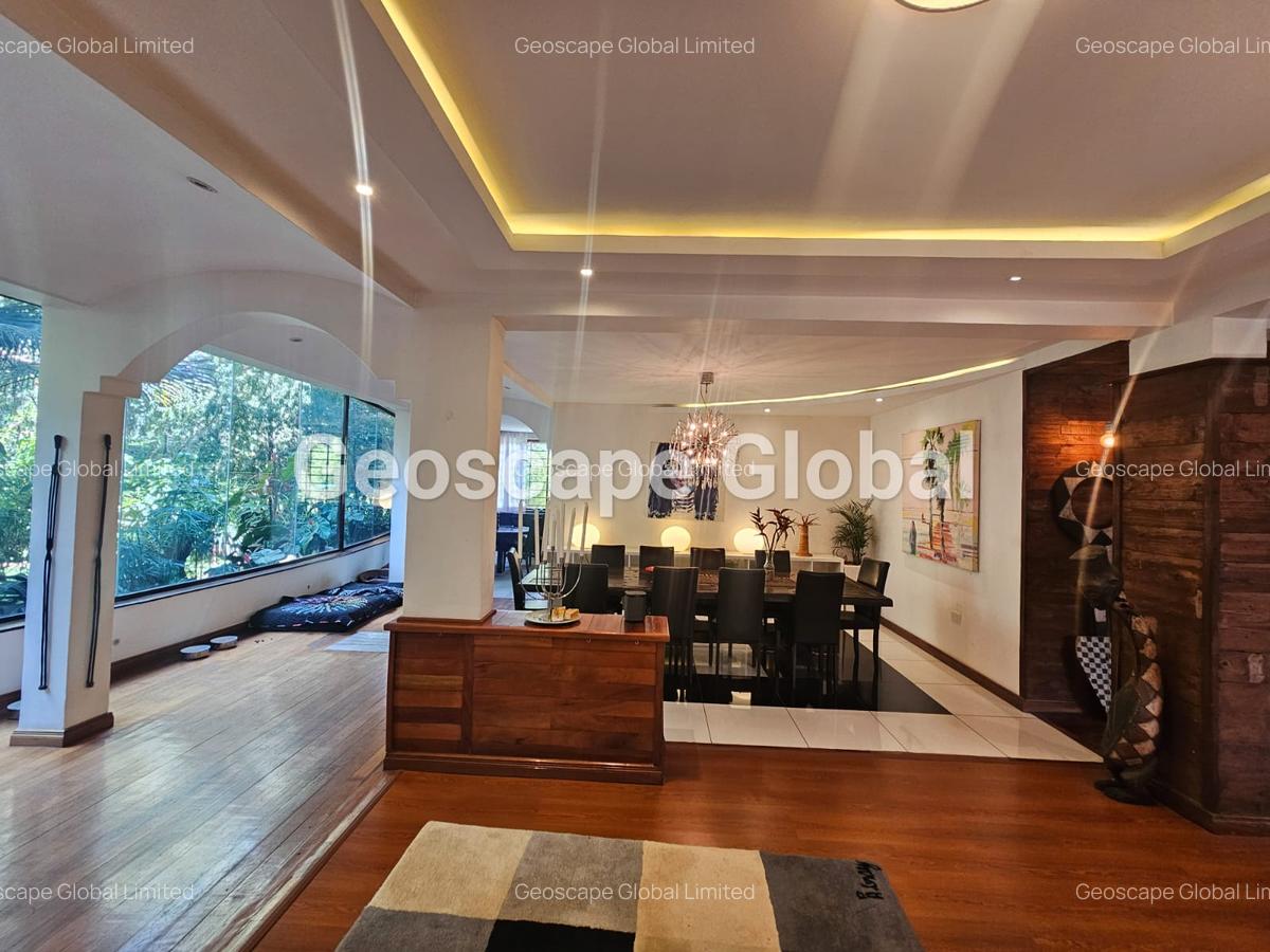 5 Bed House with En Suite in Runda - 14