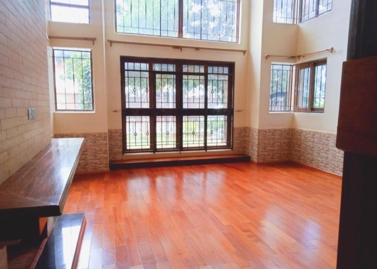 5 Bed Townhouse with En Suite in Lavington - 10