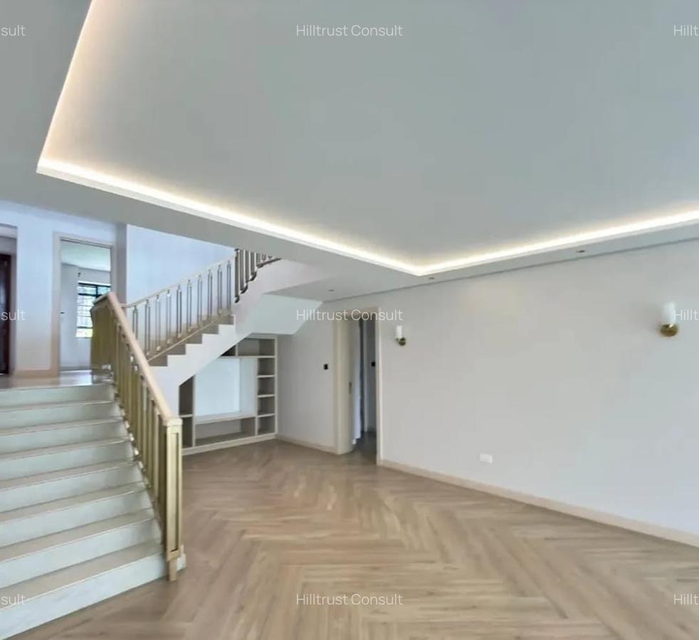 6 Bed Villa with En Suite in Lavington - 14